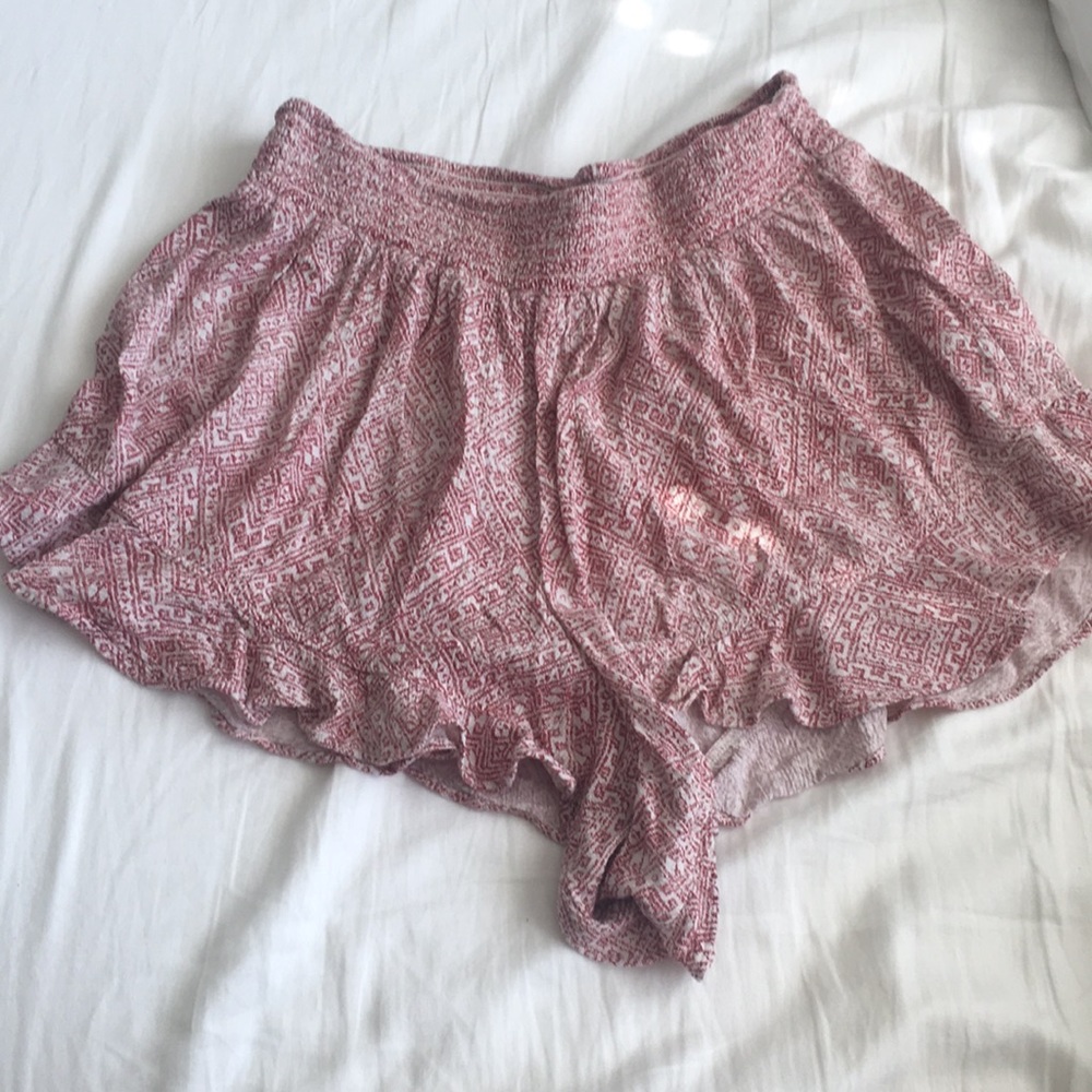 Elastic waste patterned shorts